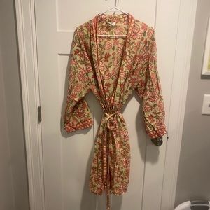 Lightweight bathrobe